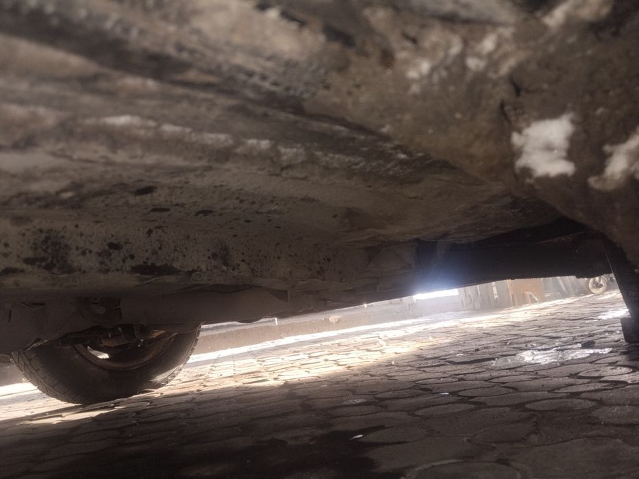 Не нахаду. Пробит блок цилиндров.