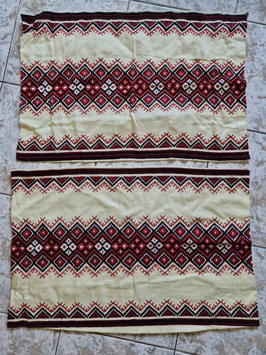 Калъфки и каре шити на ръка върху панама! Автентични! Чисто нови!