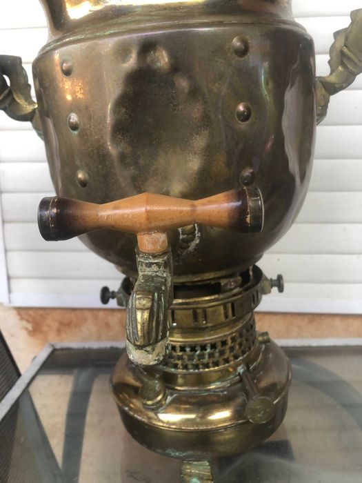 продавам старинен руски самовар