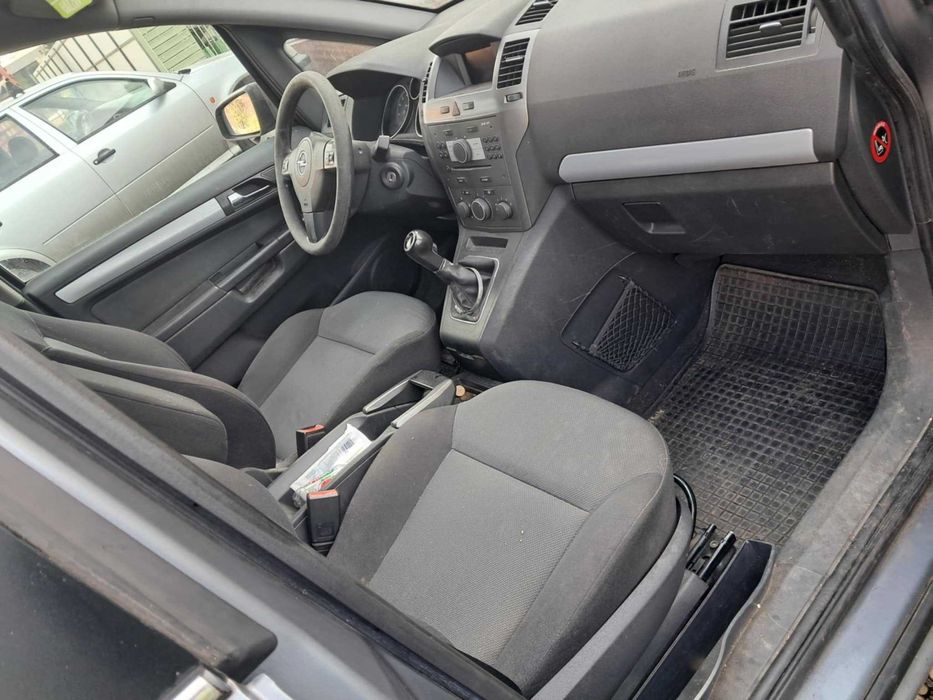 Opel Zafira cu motor care nu trage (dar merge încă)