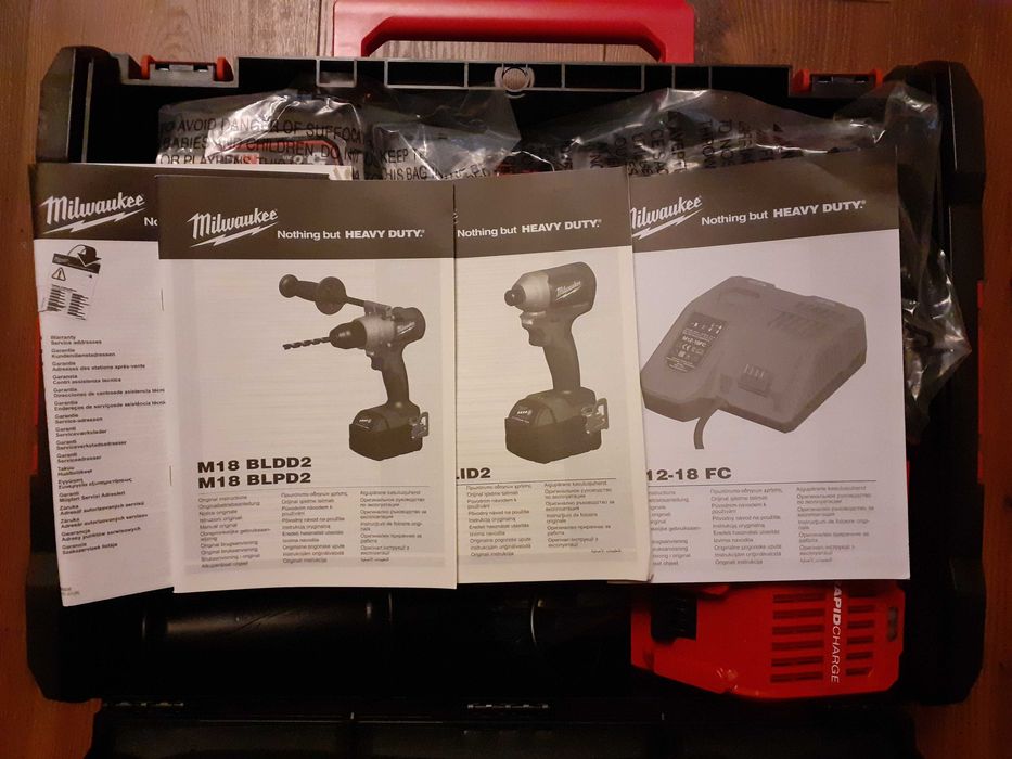 Vând set 2 filetante Milwaukee noi