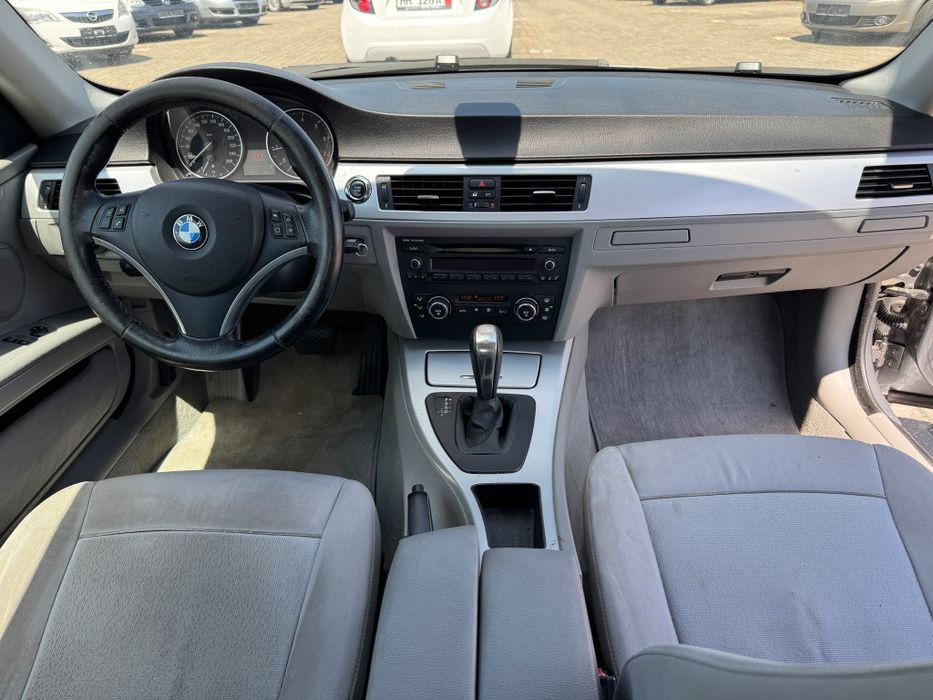 BMW E92 320i Coupe - Automat - 2008 - Xenon/Climatronic/Senzori