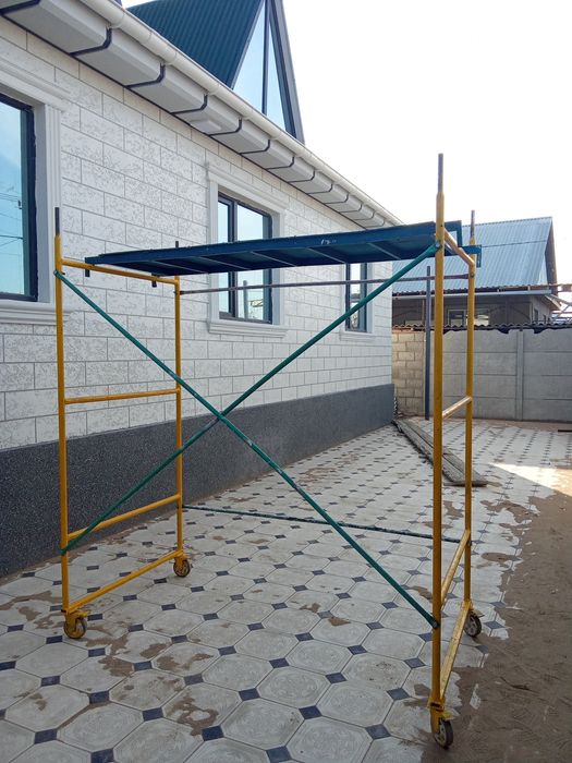 Вышка на колёсах от 1500.