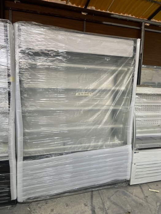 Vitrina/raft frigorific cu perdea de aer si led