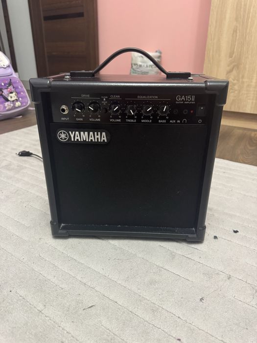 Электрогитара с комбоусилителем в комплекте