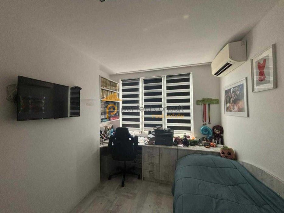 Продава се Тристаен апартамент в Пловдив, Кършияка - 50 кв.м за 2020 €/кв.м - Снимка #4