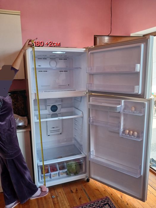 Катта самсунг холодильник сотилади зур ишлайди зур музлатади