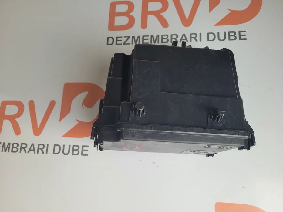 Carcasa tablou siguranta pentru Renault Trafic / Opel Vivaro / Nissan