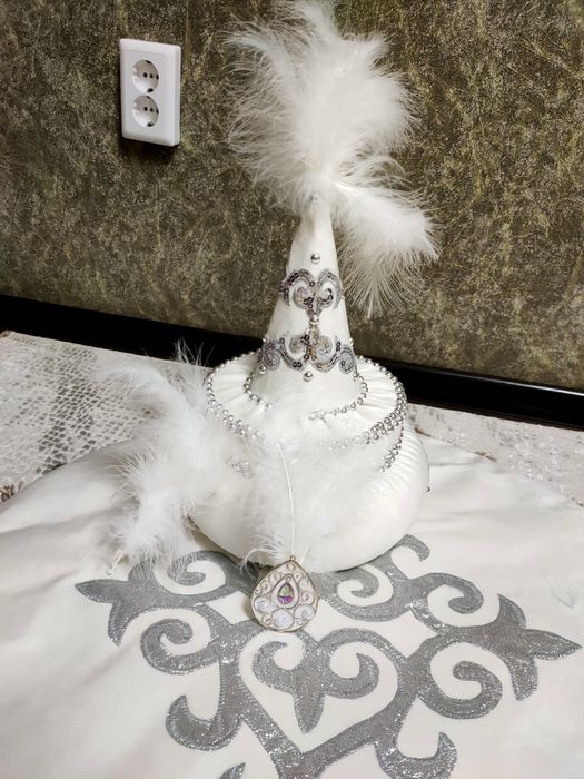 Продам набор на сырга салу