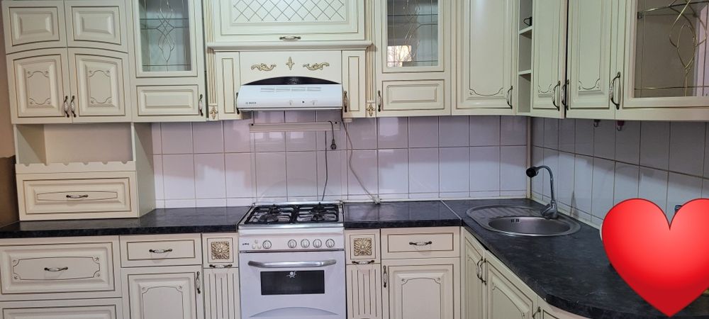 Кухонный гарнитур. Биотуалет