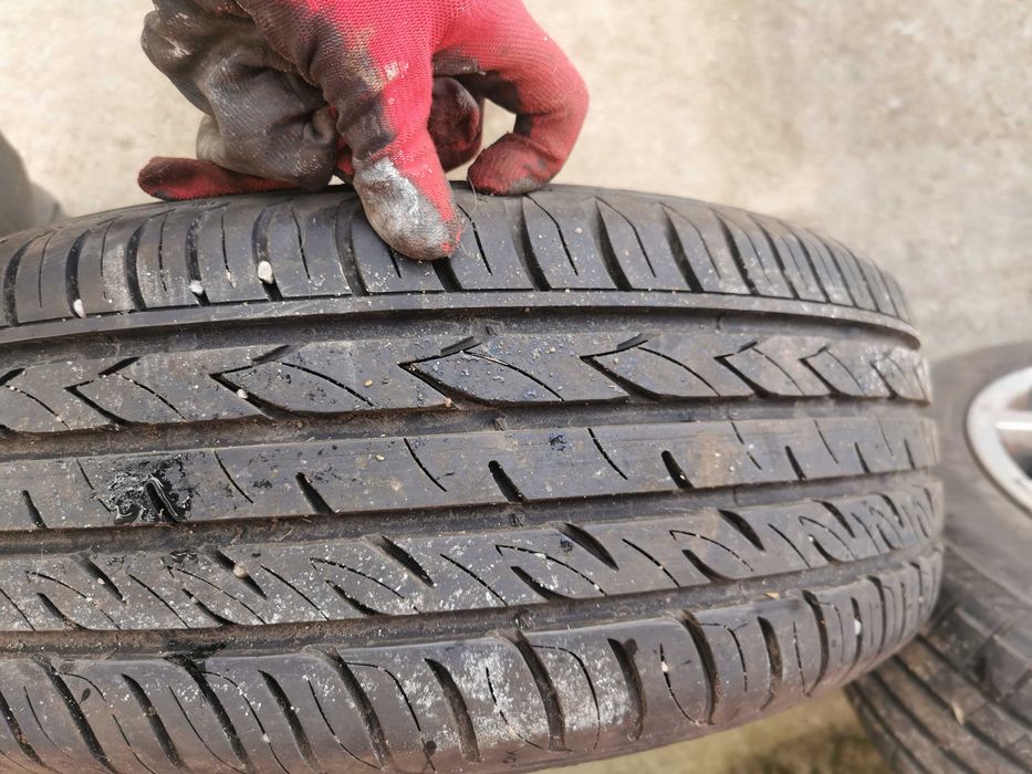 Vand 5 roti cu jante de aluminiu si cauciucuri de vara  205/55R16