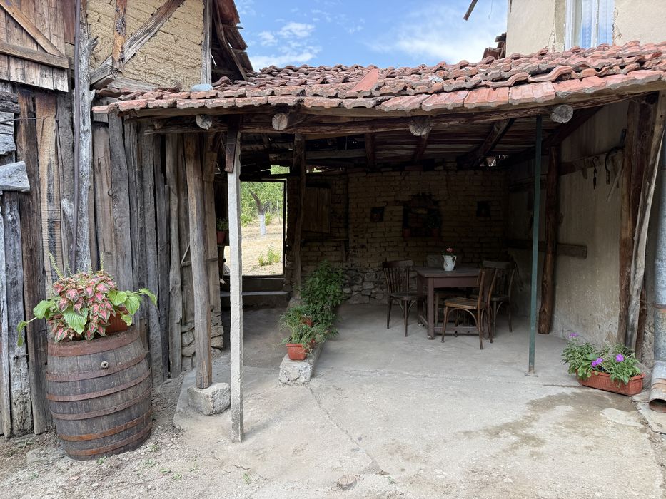 Продавам къща, с. Усойка