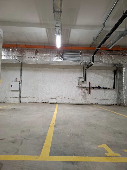 Дава се под наем Гараж / Паркомясто в София, Разсадника - 26 кв.м за 178.5 € - Снимка #1