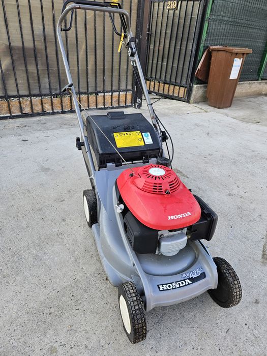 Masina de tuns iarba HONDA HRB 425C
