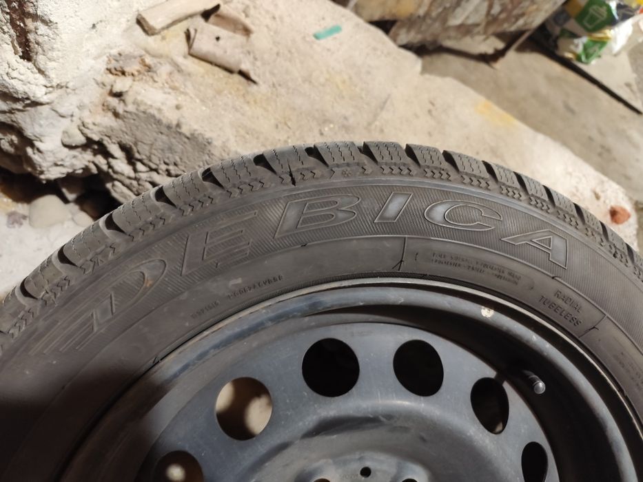 Оригинални джанти BMW 16" (ET31) с отлични зимни гуми Debica