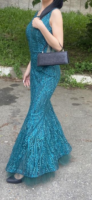 Официална  рокля