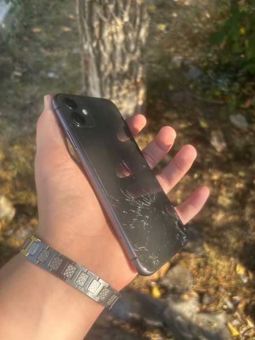 Продам iPhone 11 128gb