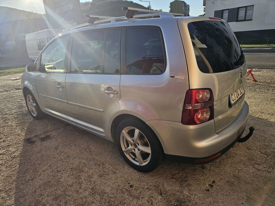 VOLKSWAGEN Touran 2008 — imagine 3