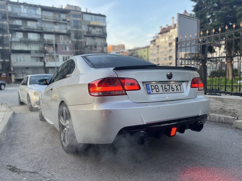 BMW E92 E93 Дифузьор с трети стоп 335 стил M-Tech
