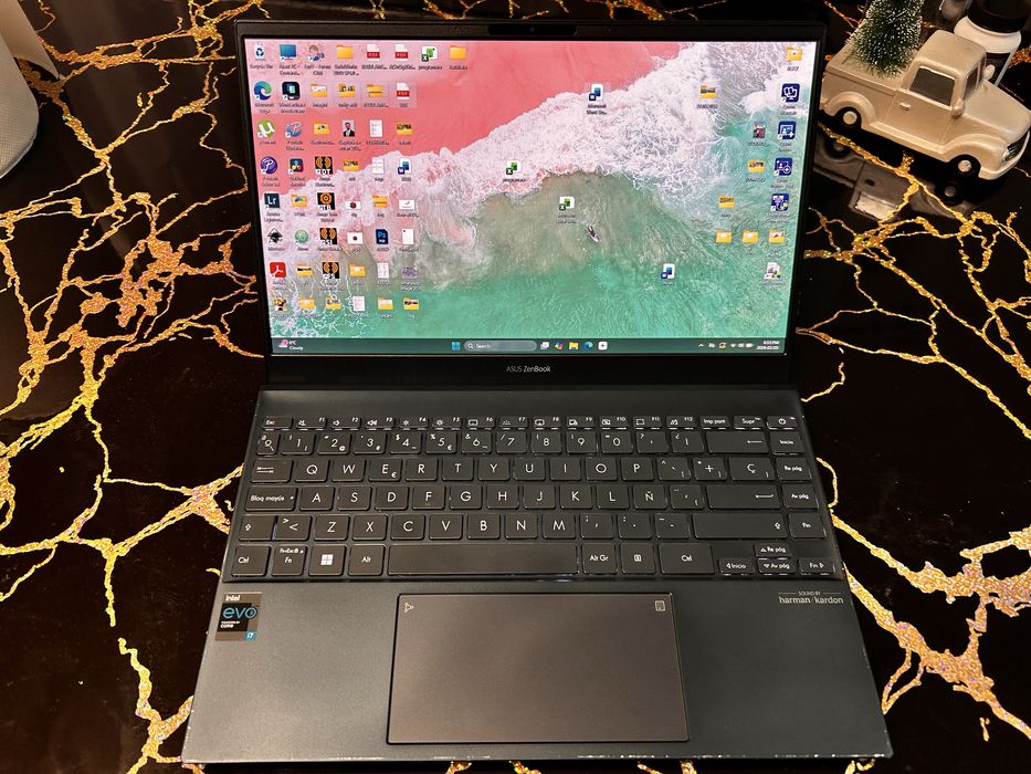 Vand URGENT Asus UX325E  Notebook PC