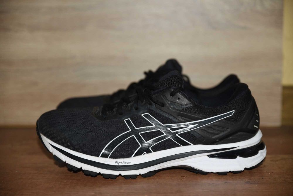 Asics GEL оригинални  маратонки, размер 44