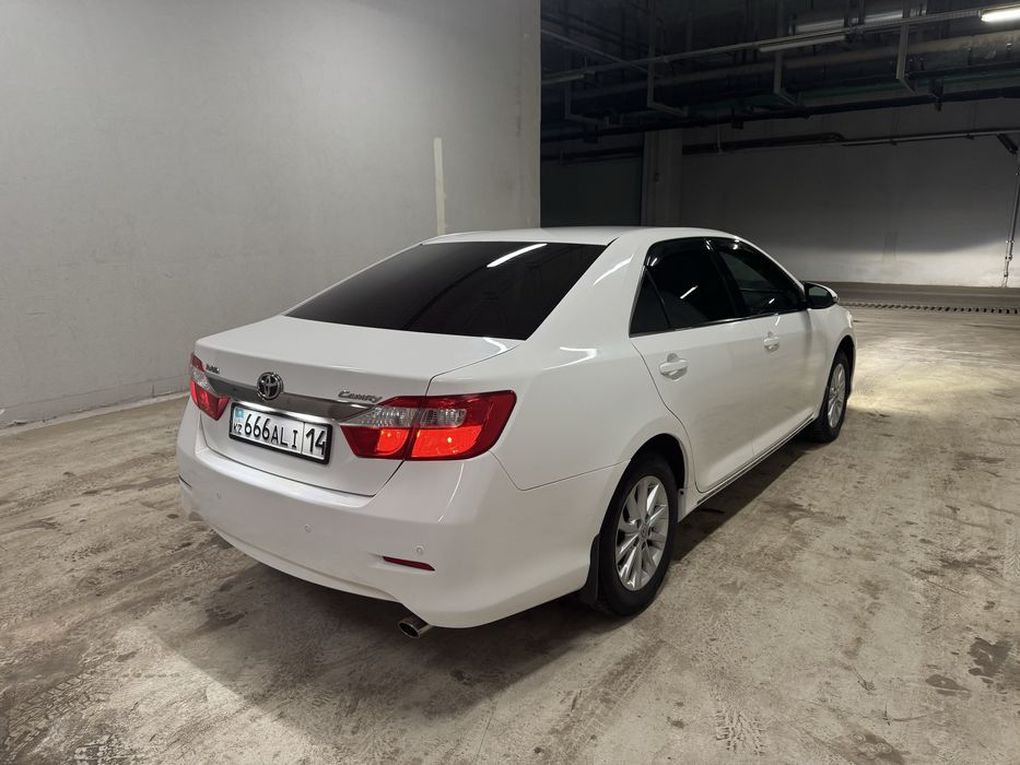 Продам автомобиль Toyota Camry 50