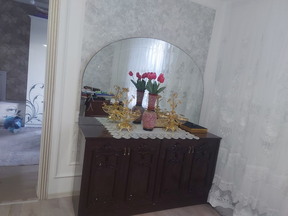 Продам стенку с комодом в отличном состоянии