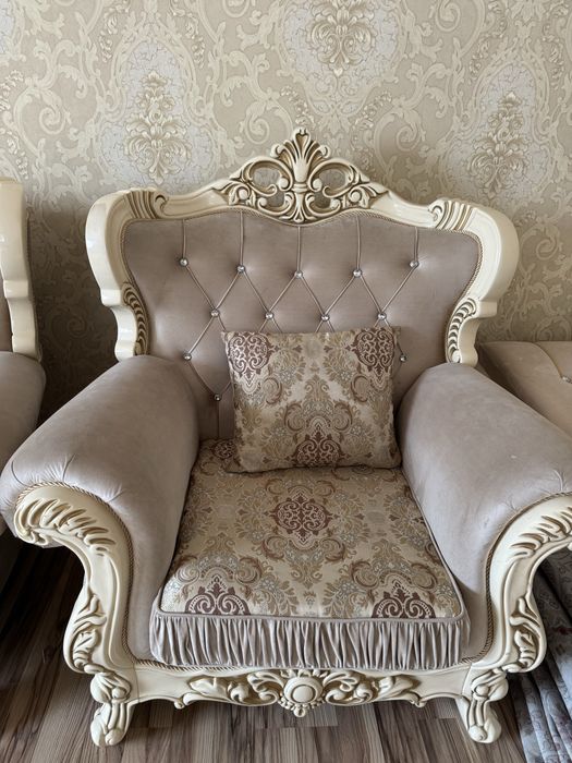 Срочно продаётся диван!!!