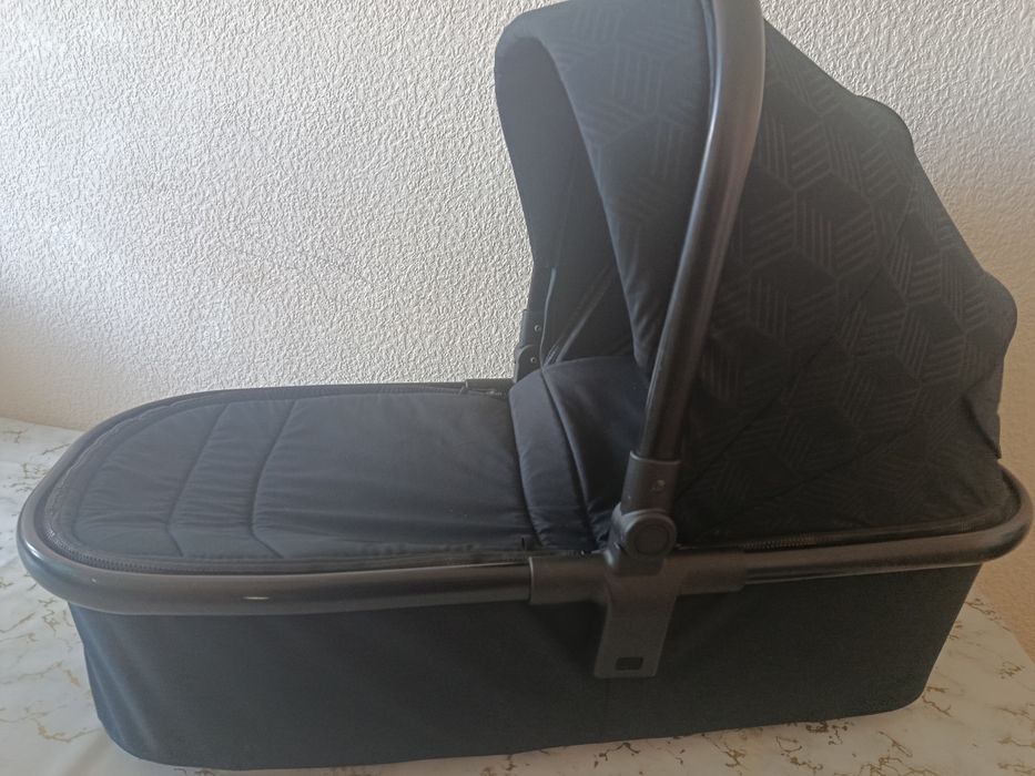 Продам люльку для коляски iLovi (без шасси)