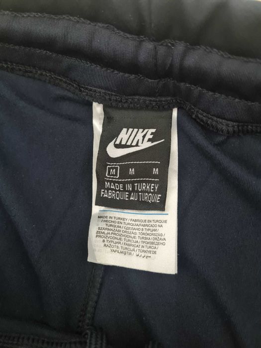 Trening Nike nou cu eticheta – Mărimea M