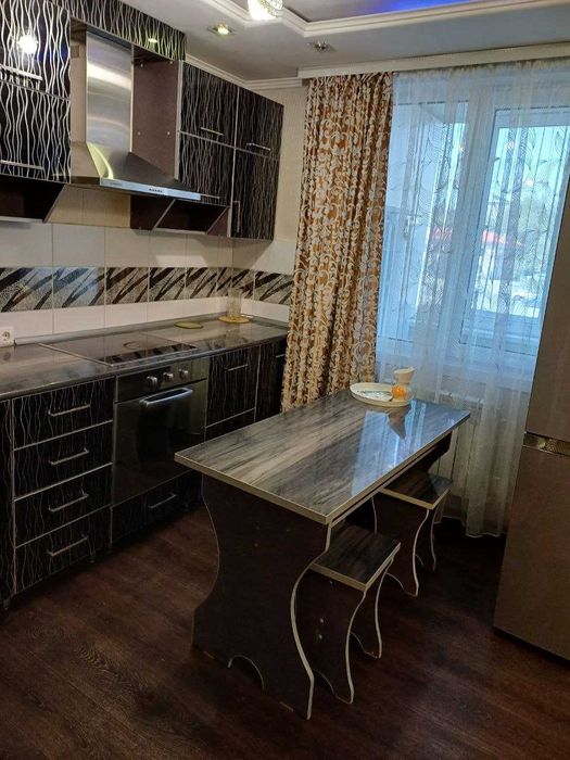 Сдам 2-комн. квартиру в центре. ПОСУТОЧНО.