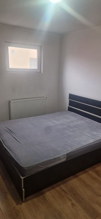 Închiriez garsoniera