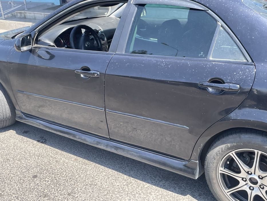 Mazda 6    2004 год
