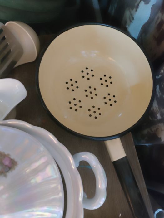 Посуда разная хрусталь,фарфор