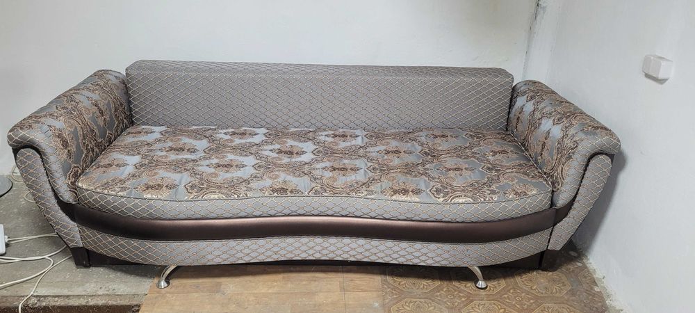 Диван в хорошем состоянии