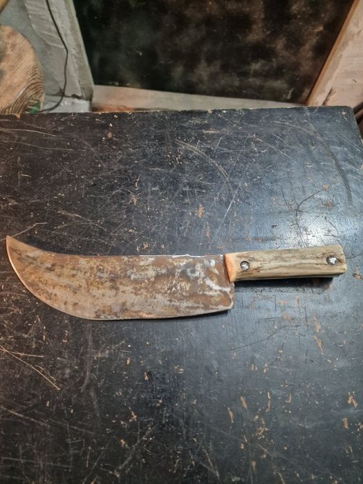 Голям  стар  нож