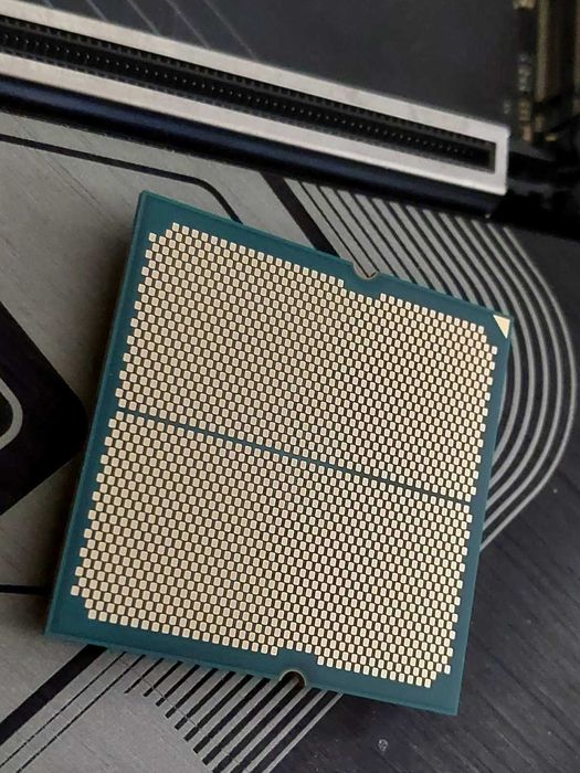 AMD Ryzen 9 7950X, 16-ядрен, АМ5