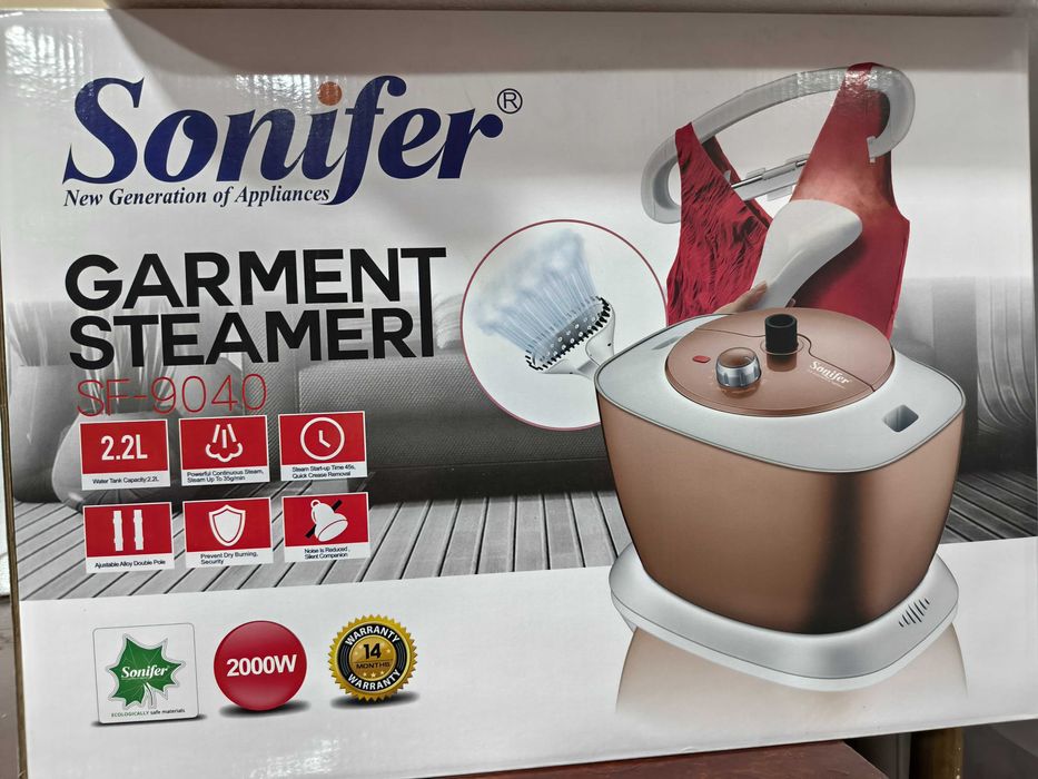 Вертикальный отпариватель для одежды Sonifer SF-9040.