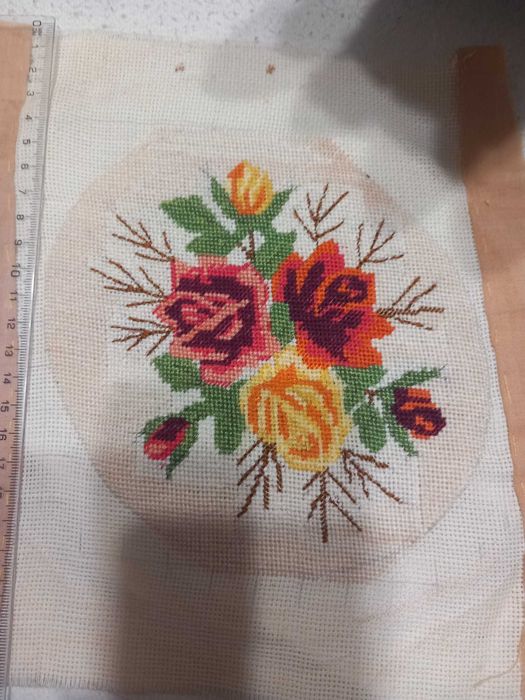 Goblen lucrat manual – Buchet de flori