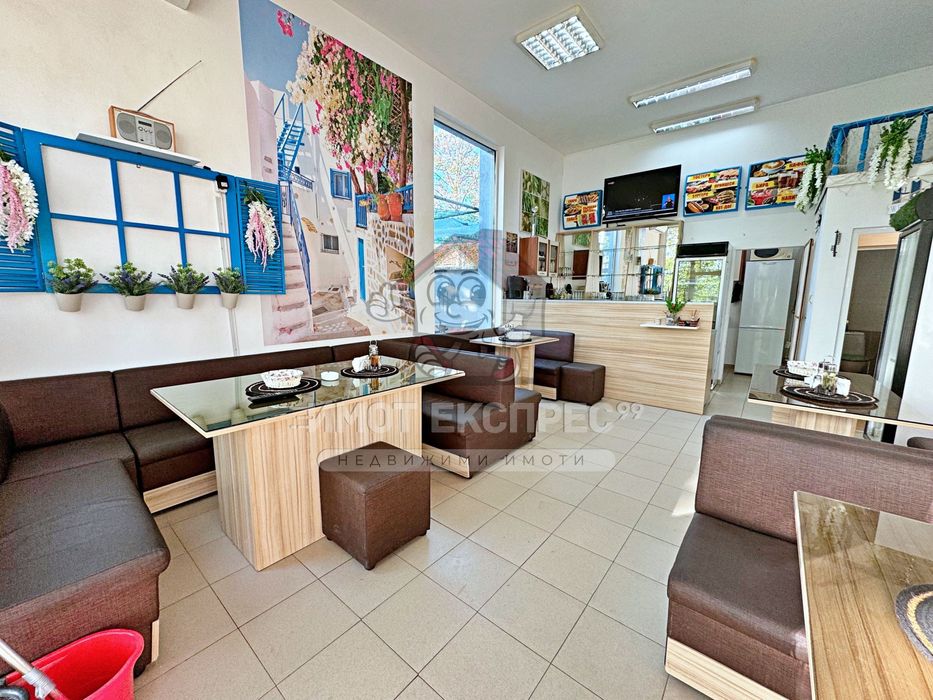 Заведение, с градина под наем, с човекопоток, обзаведено