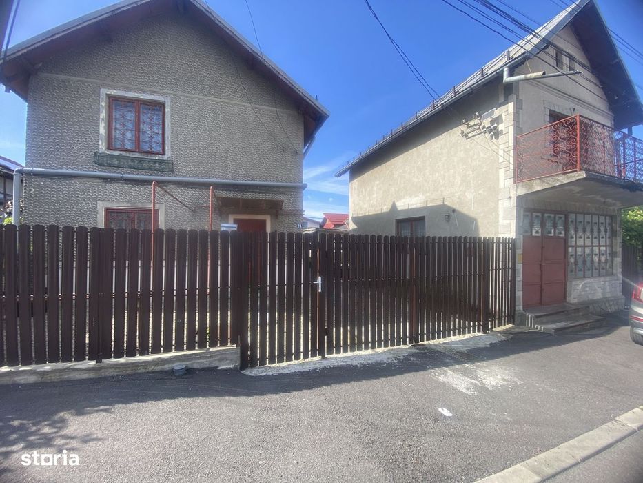 Vanzare casă cu potențial rezidențial și comercial în Pucioasa -441 mp