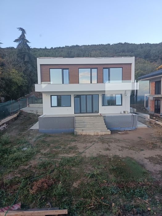 Продава се Къща в Варна, Виница - 174 кв.м за 2241 €/кв.м - Снимка #2