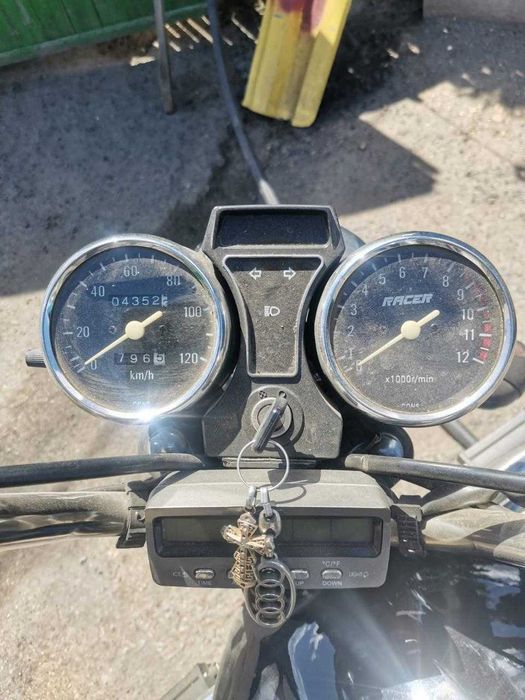 Продам Racer 110N