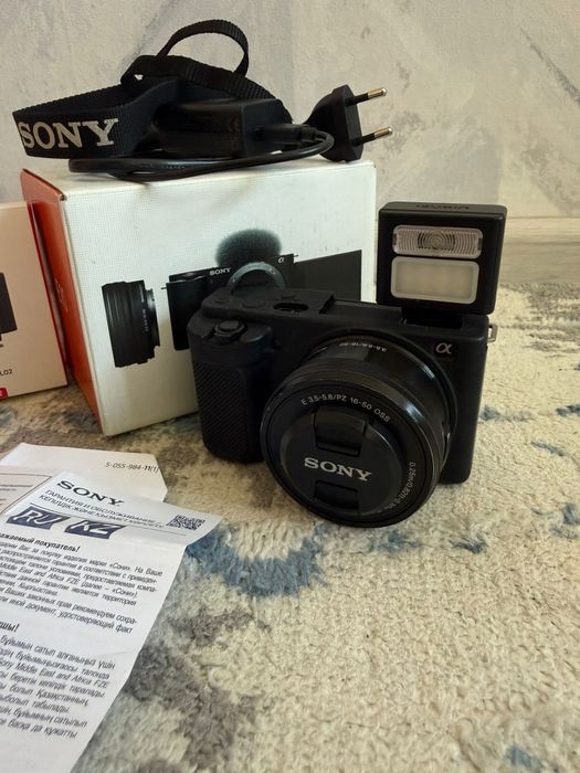 Продам Sony ZV-E10 Kit