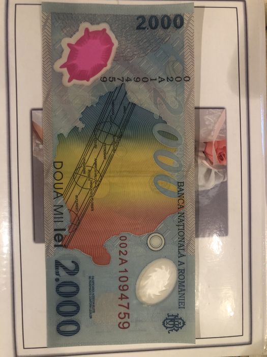 Bancnote de 2000 cu eclipsa