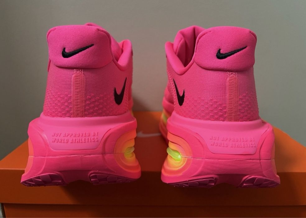 Нови дамски маратонки Nike Vomero Premium Hyper Pink