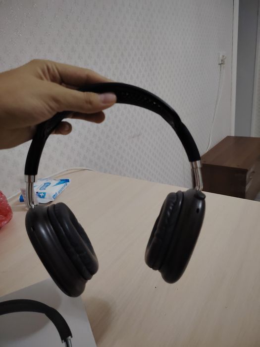 Наушники bluetooth 1000 тг