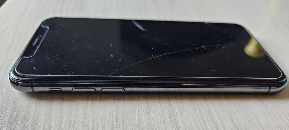 Iphone 11 Pro 256 GB si huse