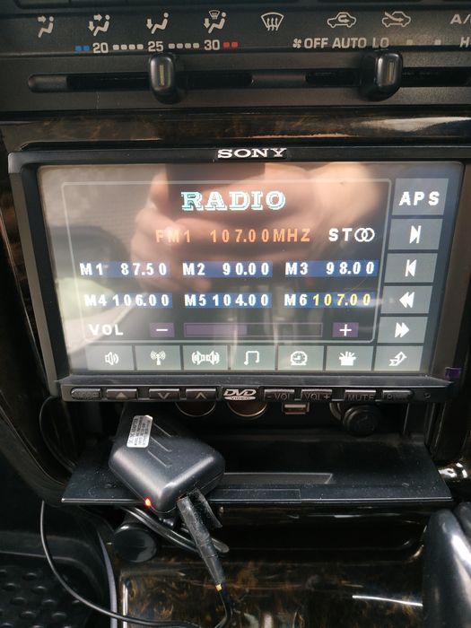 Автомобильная магнитола