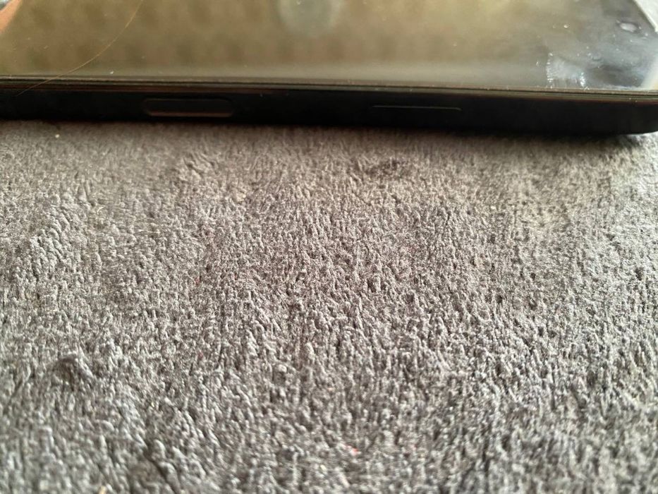 iPhone 16pro на 128гб